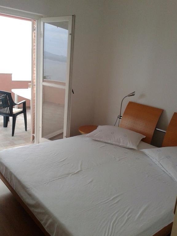 Apartments Coko Omis Phòng bức ảnh
